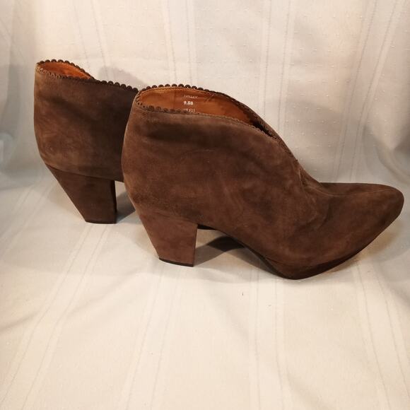 Earthies “Hailey” Brown Suede Bootie Women’s Size 9.5 - Picture 4 of 9